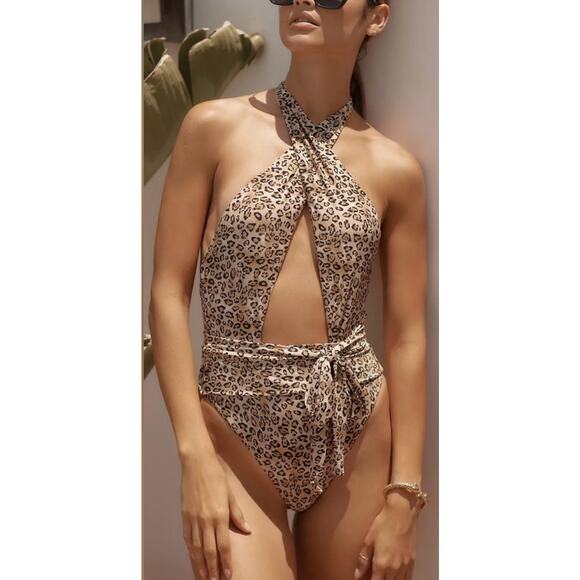 PQ Swim PILYQ Swimsuit Size Small Leopard Alex One Piece Revolve NWT Leo Animal - Picture 1 of 16